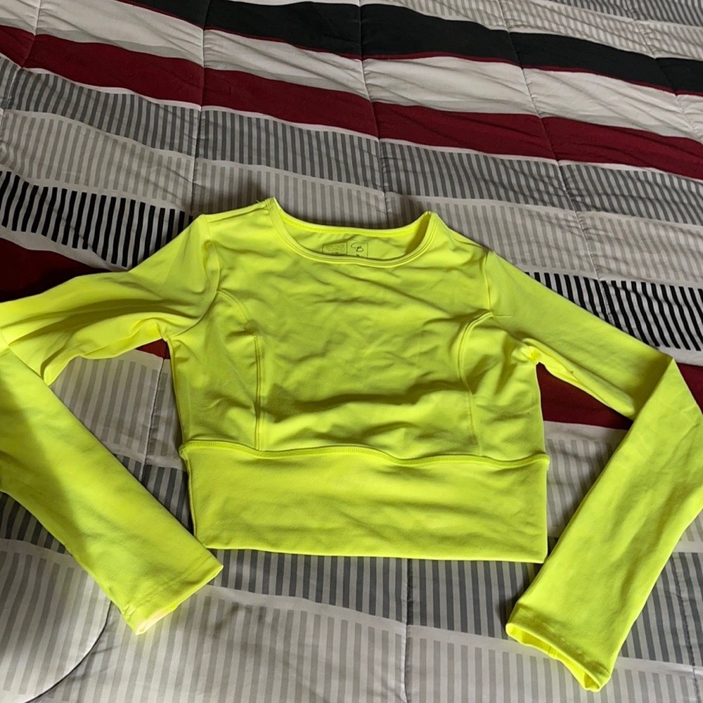 Cropped long sleeve top
